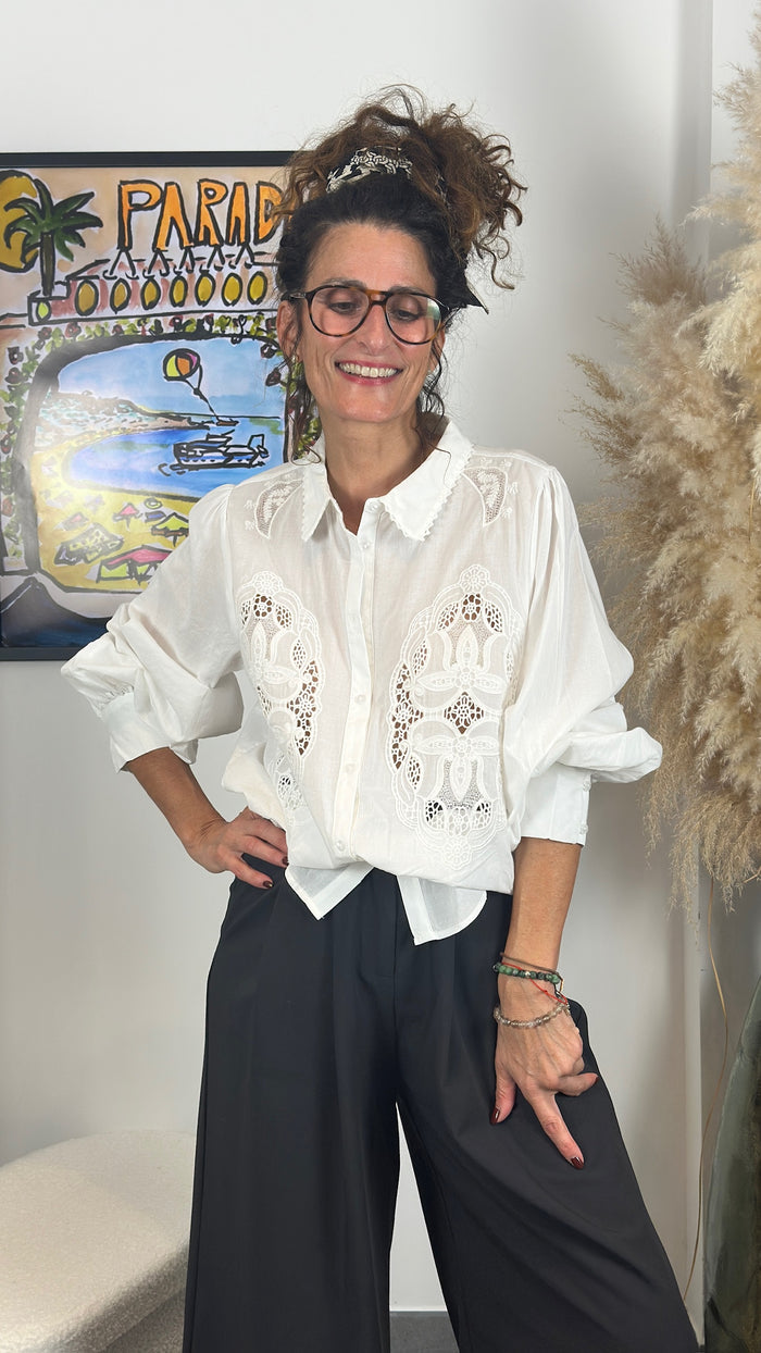 Chemise brodée